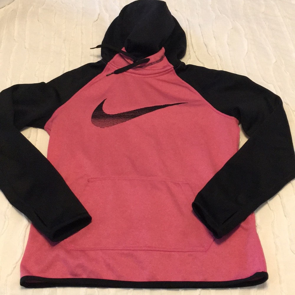 Nike Therma-Fit Hoodie